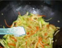  好吃|用你没试过的方子，烧个好吃的西葫芦