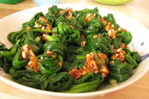  美食|春夏之际健康美食，原汁原味的凉拌韭菜，做法简便，香辣爽口