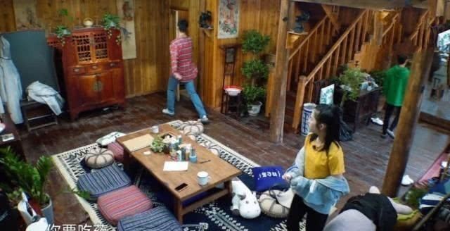 张子枫|向往的生活史上最“作”女嘉宾,衣服总穿不好,不干活还爱抢话