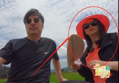  体验|李湘下乡体验乡村生活，被节目组安排“敞篷”三轮车，表情好真实