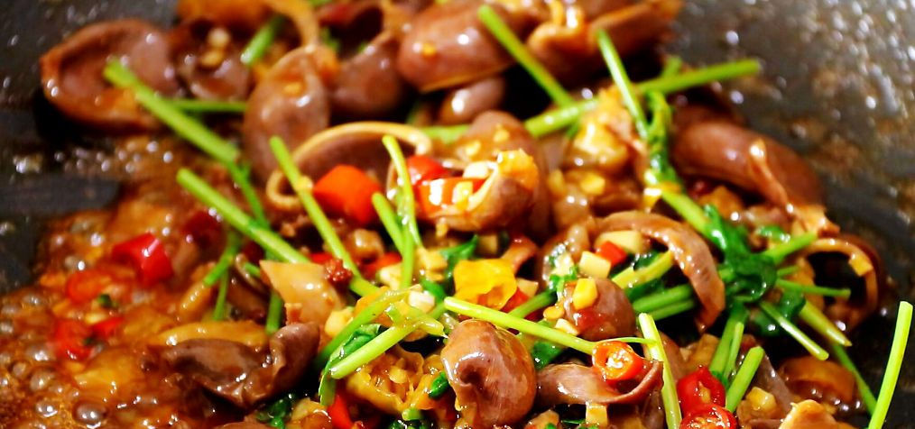 胃口|三伏天没有胃口?教你用鸭胗做一道菜,配上泡椒,太下饭了