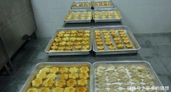 碰到|碰到有“强迫症”的厨师,帮厨“抱怨”,顾客却觉得很放心