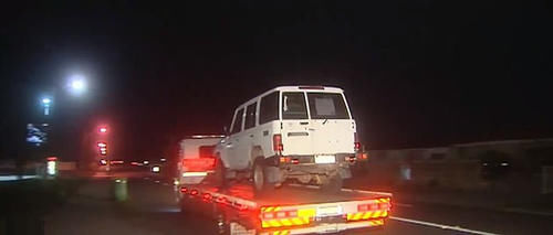  声尖叫|女司机在自家车道倒车轧死亲生女儿，正做饭的丈夫听到她惊声尖叫