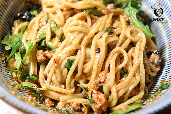 进去|纽约第一家日式油泼面+宝藏小酒馆新张!进去的居然都被上了一课?