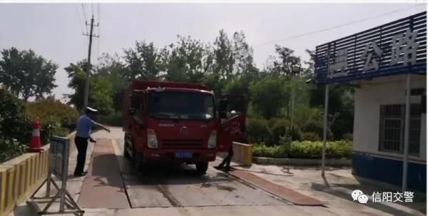  难逃|胆大司机“花式”超载难逃交警火眼金睛