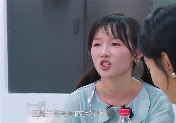  黄晓明|中餐厅成“变形计”，嘉宾暴露真实颜值，黄晓明林大厨性格“互换”！