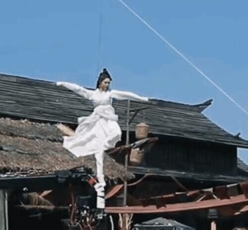 千金|她被王思聪挖掘,却被喷富家千金走后门,如今连接两部戏打脸观众