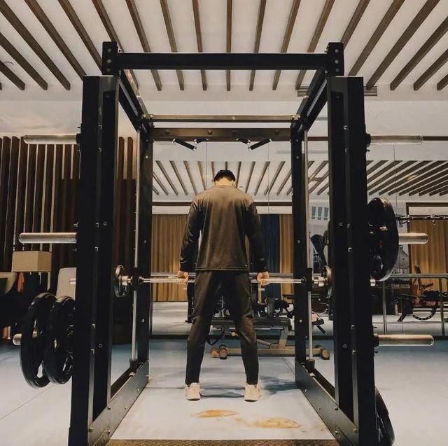  健身|「健身」邓伦这身材？不是电影特效吗？