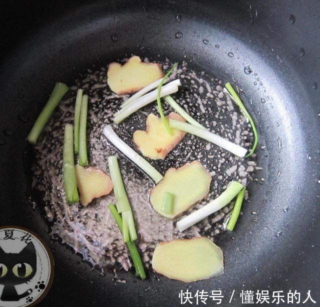 葱香|葱油鸡,葱香四溢,肉质鲜美