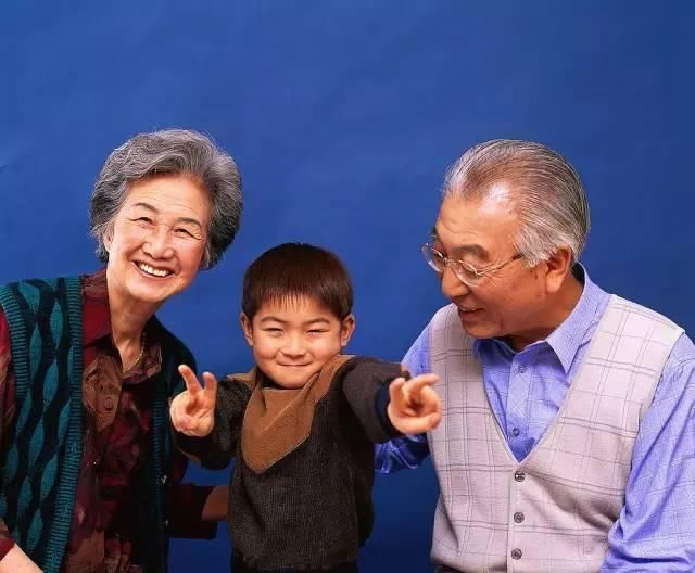 爸爸妈妈|家长请注意，常说这2句口头禅，可能会伤害到孩子自尊