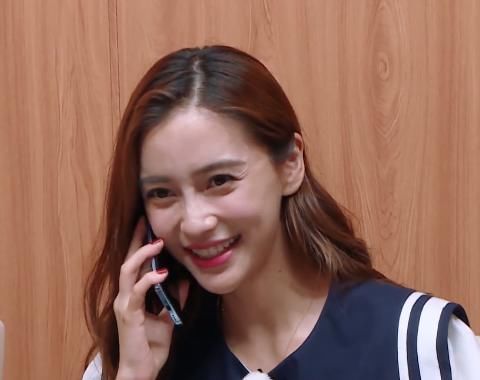沙溢|沙溢在等电话时,不料却被“手机屏保”抢镜,没想到你是这样的人