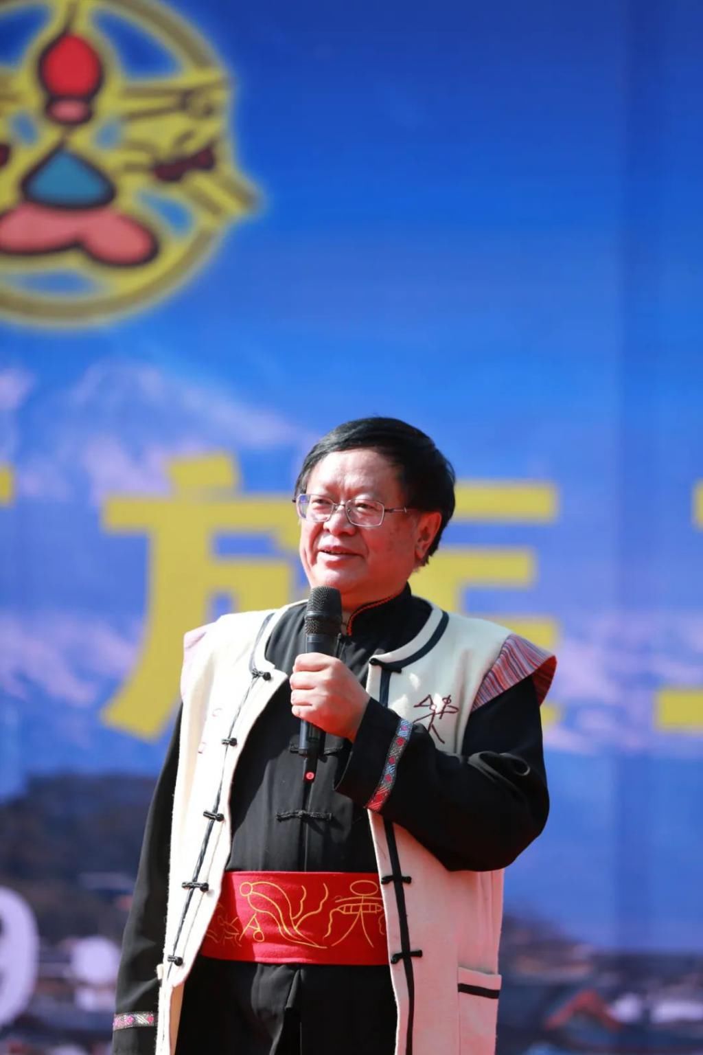  志愿|曾经的丽江高考文科第一名，独闯大学逆天改志愿，活出了精彩人生！