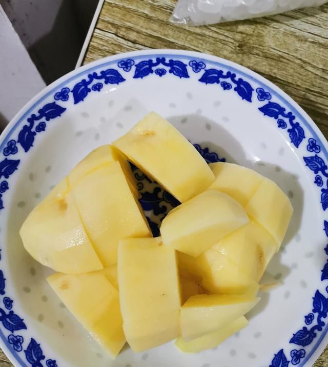 西红柿|西红柿土豆烧牛肉