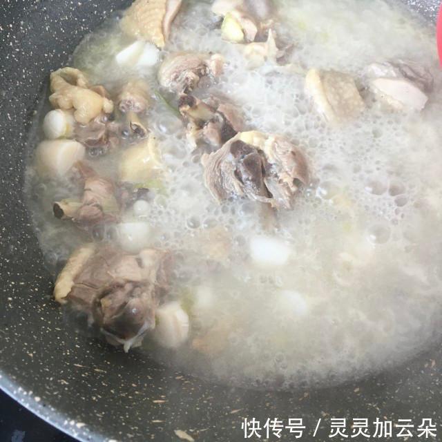 鲜贝|鲜贝炖土鸡腿,营养滋补,鲜美可口