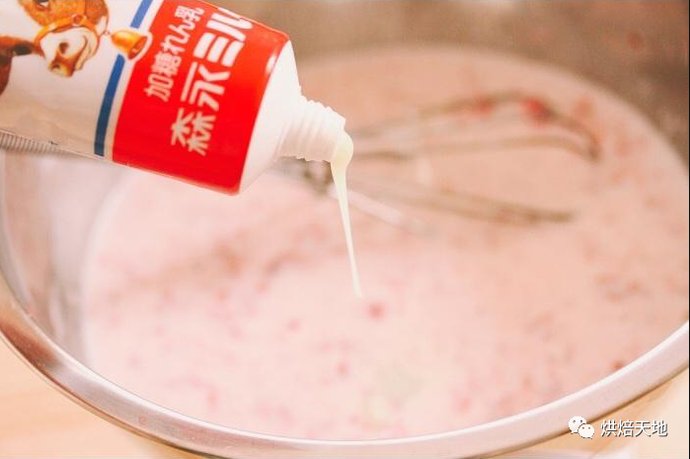 炼乳|夏日免烤小甜点，草莓炼乳布丁，香甜Q弹唇齿留香