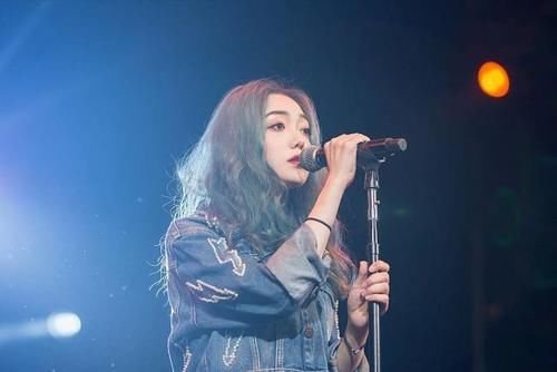 LOGO|硬糖少女LOGO风波未完,希林娜依·高的回应又掀波澜