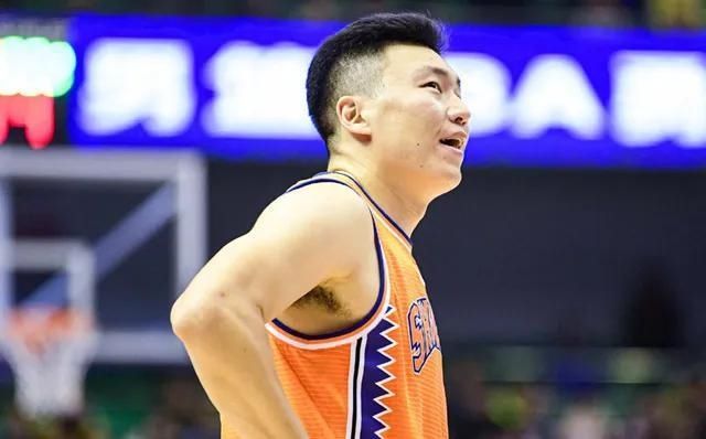  能成|刘炜又双叒叕赢了！天生主帅的料，未来他能成国家队主帅吗？