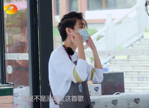  看清|《中餐厅》王俊凯第一次吐槽杨超越，谁看清她下意识反应？甜齁了