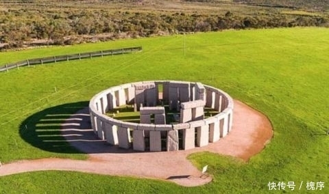  石头|澳农场主自己堆石头复刻英国巨石阵，市值达到近千万元