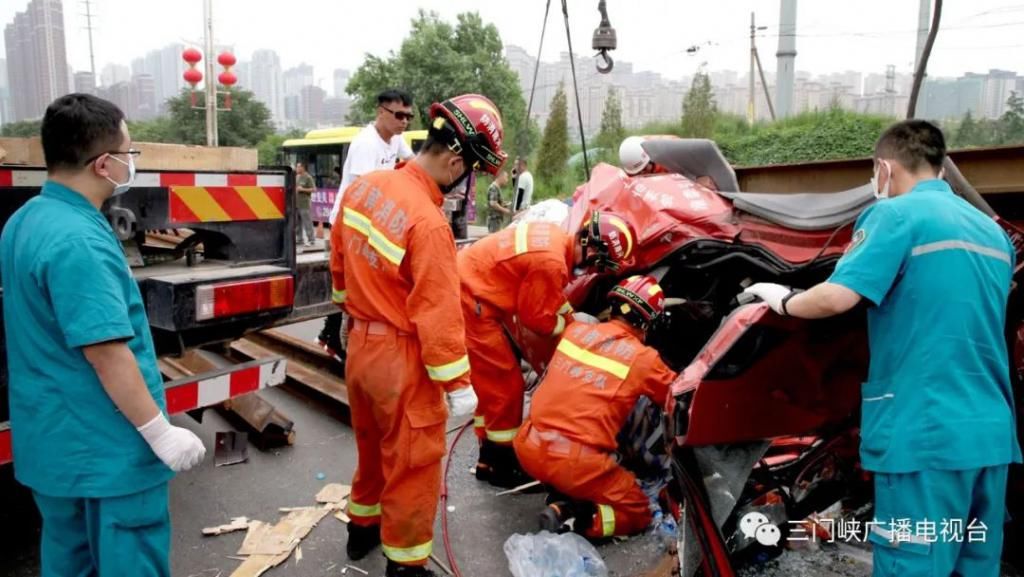  车祸|209国道突发车祸造成由南向北车辆交通堵塞！
