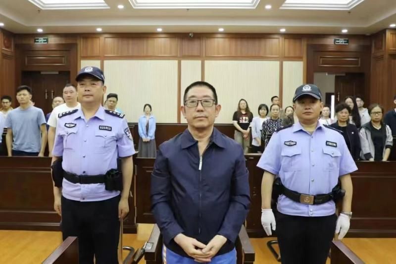 贵州林业局原一级巡视员张富杰获刑7年半 受贿1011万