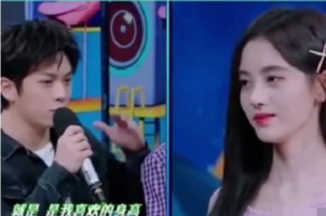 节目|武艺称鞠婧祎的优点是身高,一旁何炅的反应亮了,这也太实在了吧