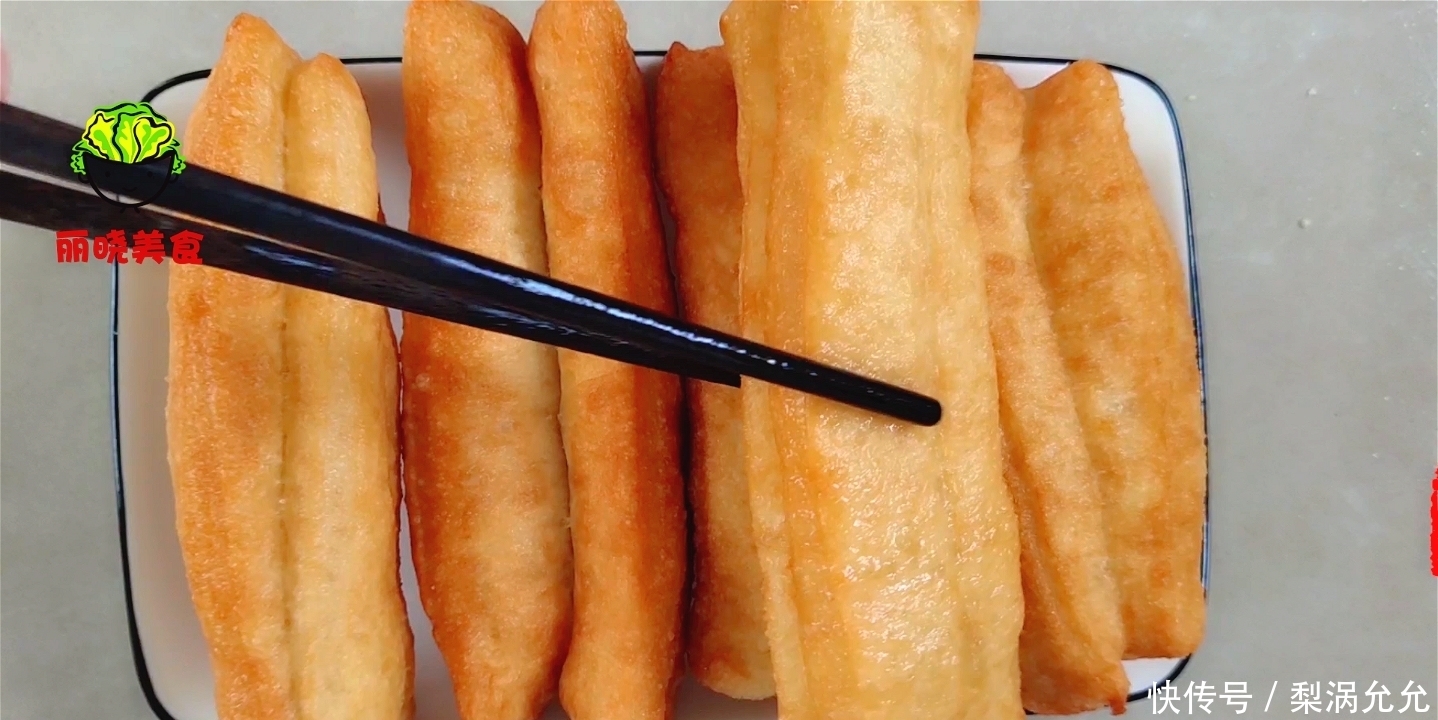 面粉|面粉别再烙饼了,教你简简单单炸油条,一看就会,一做就对,好吃