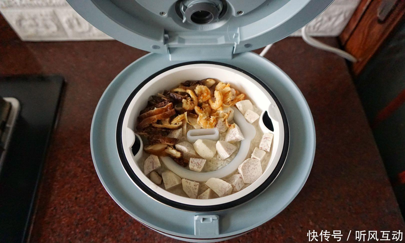 香甜可口|改良版腊味煲仔饭,味道香甜可口,秋季吃不上火,女儿天天喊要吃