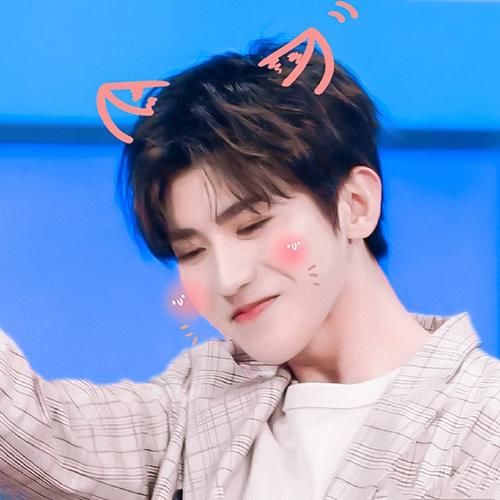 周震南|同样是C位,为何李汶翰周震南出道多年,却比不过同期的蔡徐坤?