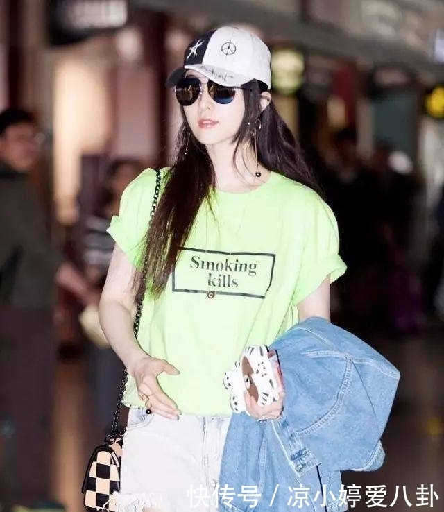  阿姨|减龄不等于装嫩！穿成这样老气被叫“阿姨”你活该啊