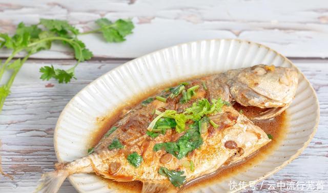 不破|分享煎鱼小妙招,跟着我这样做,煎好的鱼皮不破,鱼肉鲜香味美