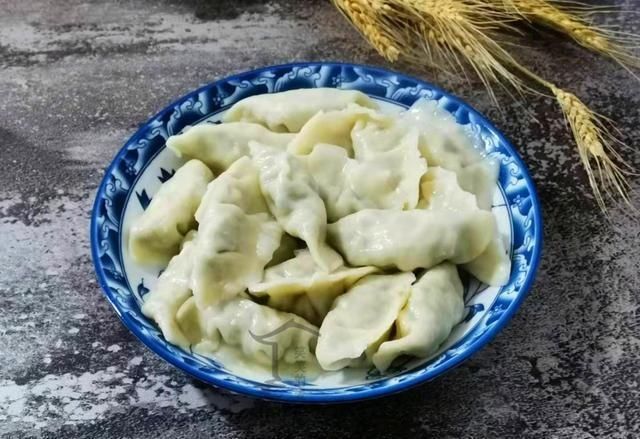 鲜嫩|中秋团圆吃饺子，调饺子馅时加2样东西，鲜嫩多汁，太香了