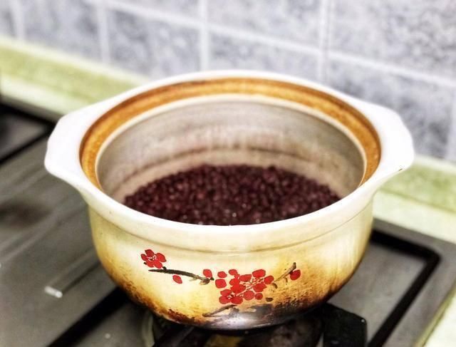  红豆|教你红豆的新吃法，不榨汁，不煮粥，香甜酥脆，出锅比吃肉还香