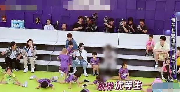 组合|THE9成员喻言参加新综艺,却被全程“马赛克”,她到底怎么了?