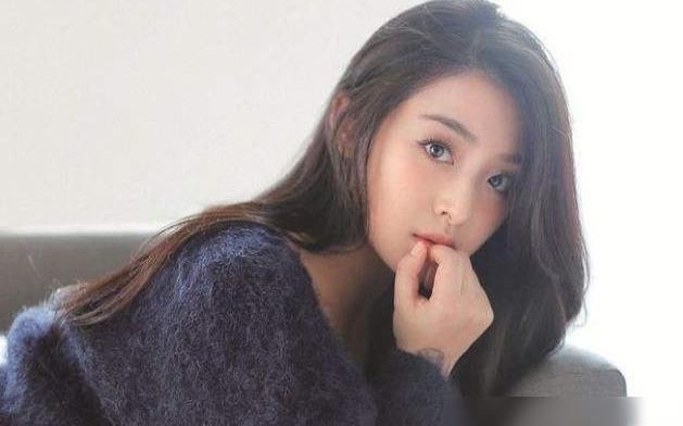  成团|《乘风破浪的姐姐》她左右逢源远离纷争，虽然没成团，却成大赢家