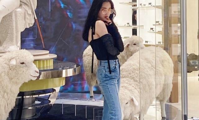  发福|欧阳娜娜生图曝光，身材发福、严重走样、不靠p图简直“不忍直视”