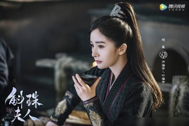  颜值|腾讯片单！王家卫下凡拍剧，赵丽颖杨幂古偶PK，热巴杨洋颜值双绝