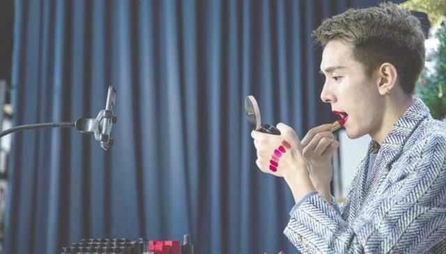 综艺节目|网红纷纷转型为哪般？李佳琦、李雪琴后，薇娅也要转型综艺？