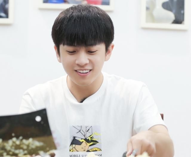 大本营|他从前是《快乐大本营》“亲儿子”,连上一个月没火,无能为力