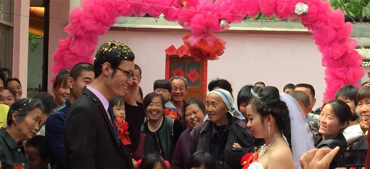 媒人|农村俗语“新娘进了房，把媒人扔过墙”，什么意思？有道理吗？