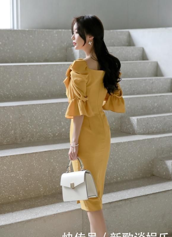 嫩黄|孙允珠：蛋挞夏荣絮彩花边嫩黄连衣裙写真