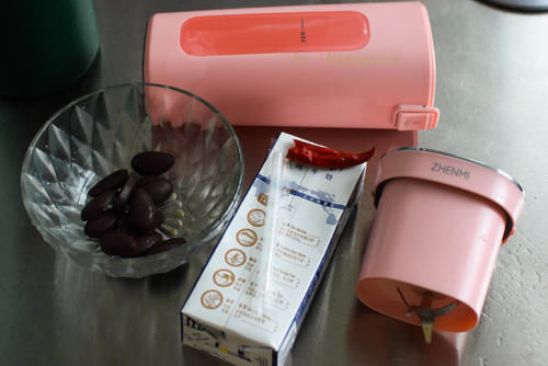  巧克力|浓香好喝的辣巧克力热饮，做法超简单，不用花钱出去买了