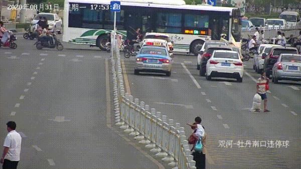 翻越|曝光！你翻越护栏的样子真的很丑！……