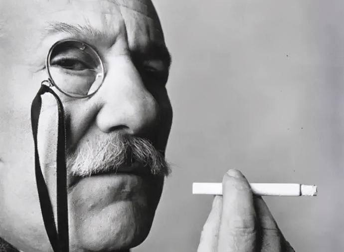  艺术大师|抽象派艺术大师24年里只画直线，其中有一条直线卖了7个亿