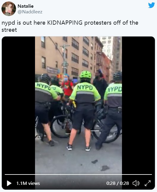 怒斥|纽约警察街头穿便衣暴力执法 美民众怒斥：无异于绑架