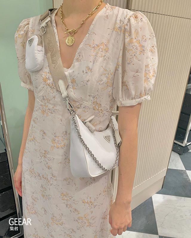  三合一|回到时髦的90年代：Prada经典的三合一腋下包！