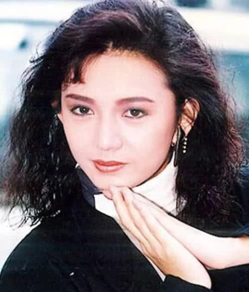  刘嘉玲|牵手曾华倩，辜负黎美娴，多年惦念张曼玉，梁朝伟为何选择刘嘉玲？