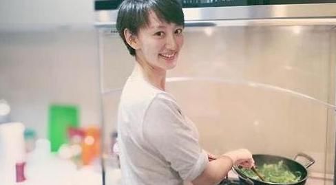  大白|带你看看主持人李好的豪宅：全屋都是大白墙，装修简约又温馨