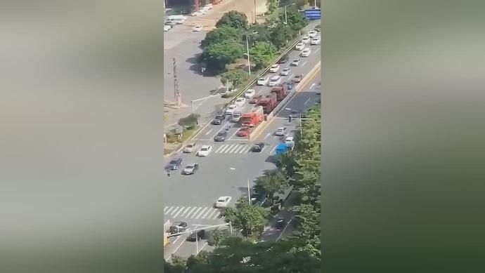 行驶|消防车出警被堵，私家车被处罚！路遇出警的消防车辆如何让出一条“生命通道”？