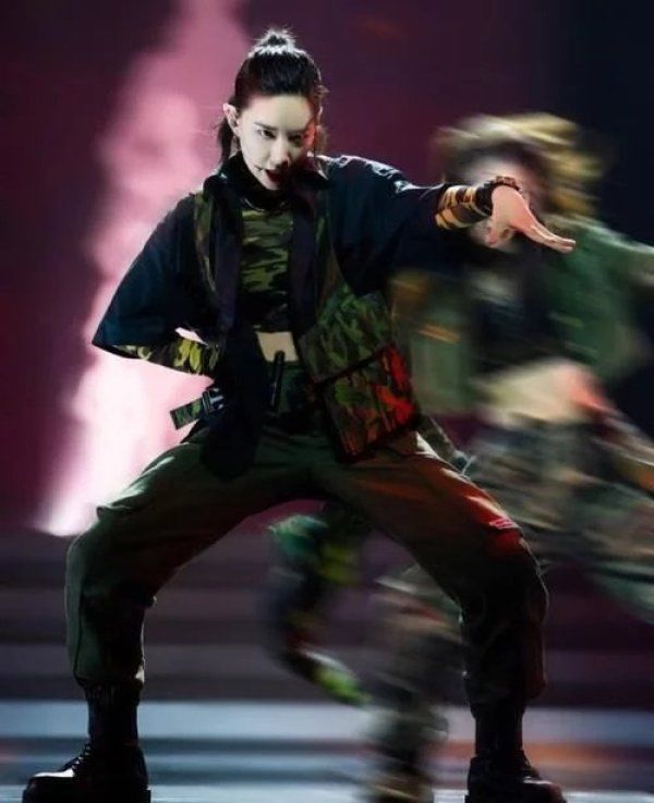  丹妮|《浪姐》观众喜爱度排名成谜，李斯丹妮一路滑铁卢，差距太大了